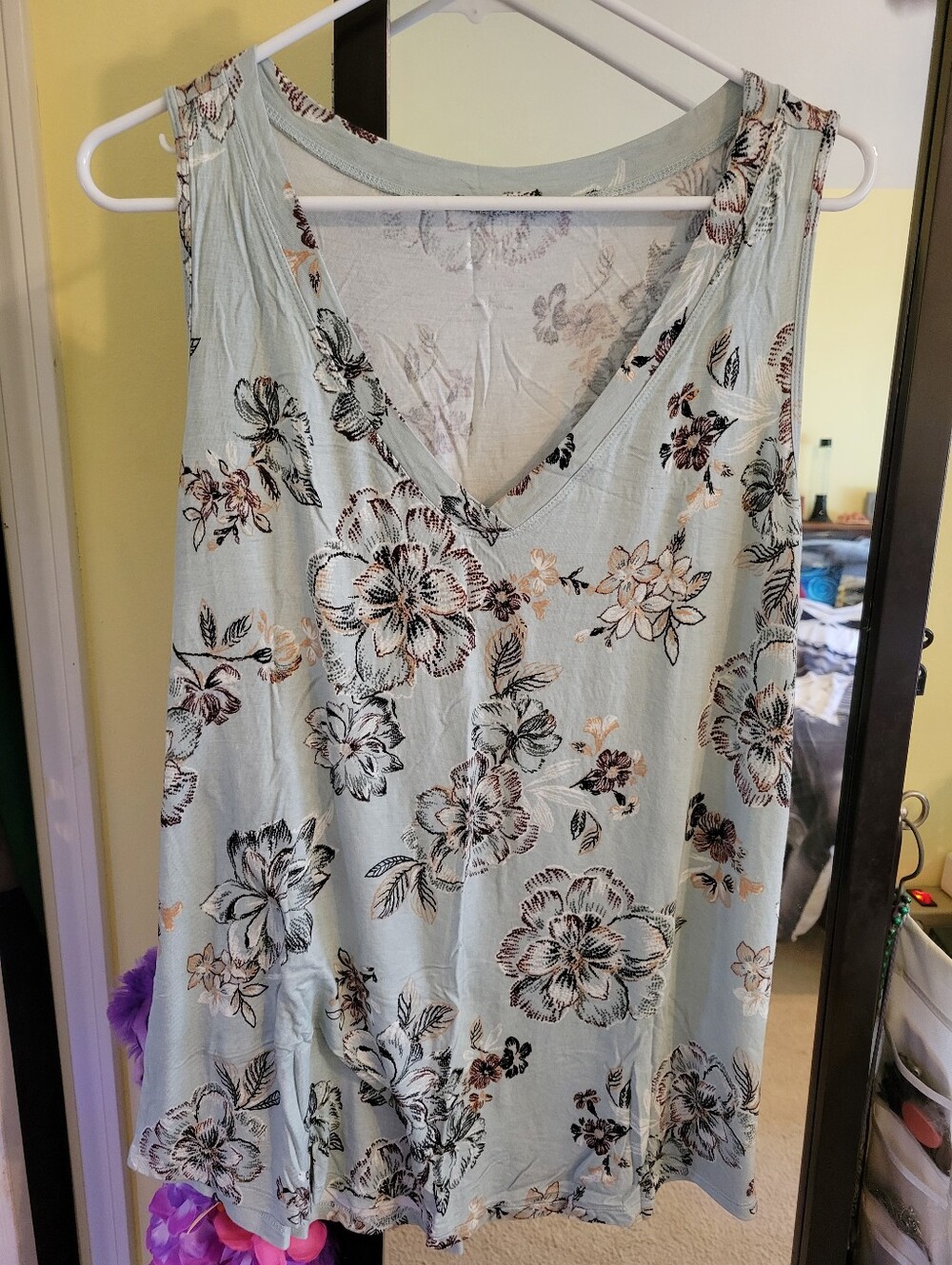 Maurices Light Blue Floral V-Neck Tank Top